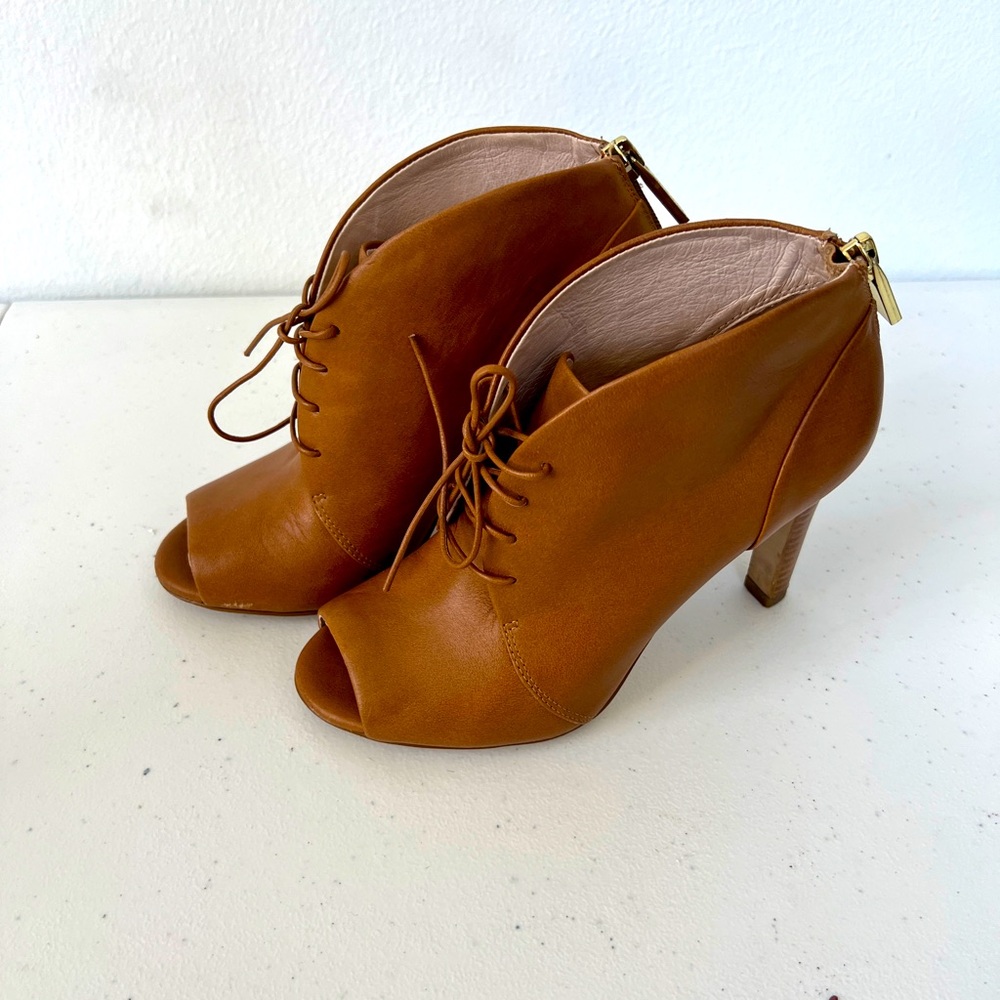 Louise et Cie peep toe bootie genuine leather zip closure women size 4.5